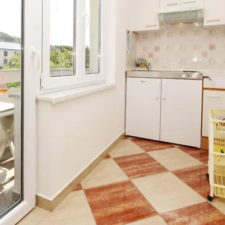 Aquarium Dorcic ゲストハウス